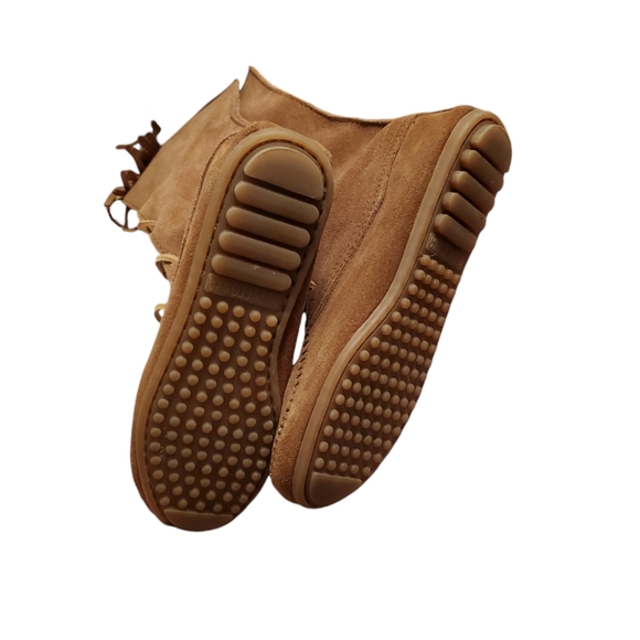 Minnetonka Front Lace Knee High Boot - Picture 11 of 11